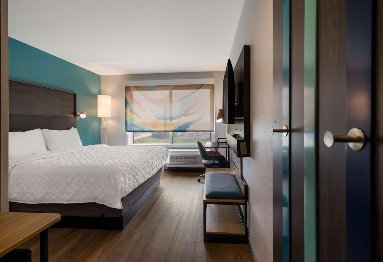 Готель Tru By Hilton Novi Detroit Екстер'єр фото